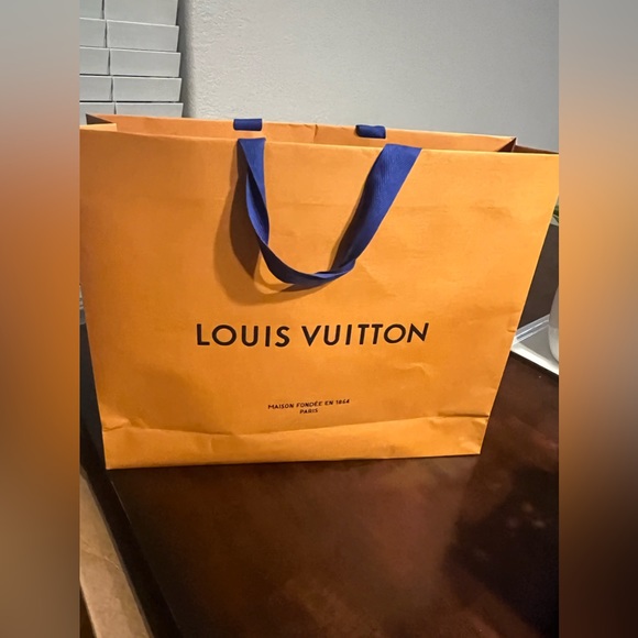 LV store bag original from LV store in Houston Texas galleria this is - Picture 1 of 4